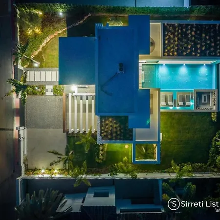 Vacation I Sirius, Golf Valley, Private Heated Pool, Sauna, Billiard, Cinema, Awarded Μαρμπέλλα