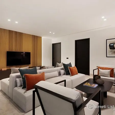 Sirius: Luxury Golf Valley Retreat With Private Heated Pool Villa Marbella