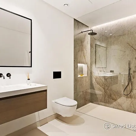 Sirius: Luxury Golf Valley Retreat With Private Heated Pool