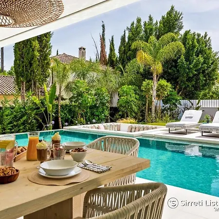 Sirius: Luxury Golf Valley Retreat With Private Heated Pool Villa