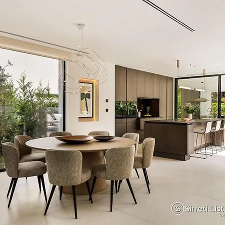Sirius: Luxury Golf Valley Retreat With Private Heated Pool Villa