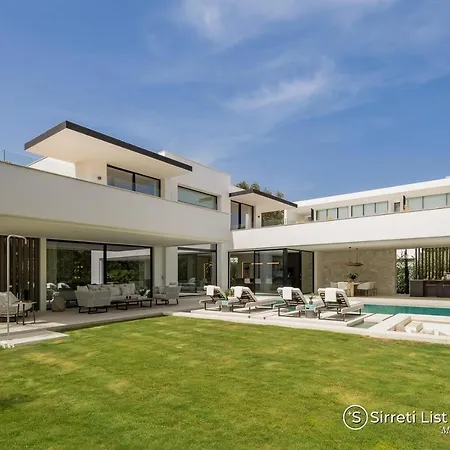 Villa Sirius: Luxury Golf Valley Retreat With Private Heated Pool Marbella