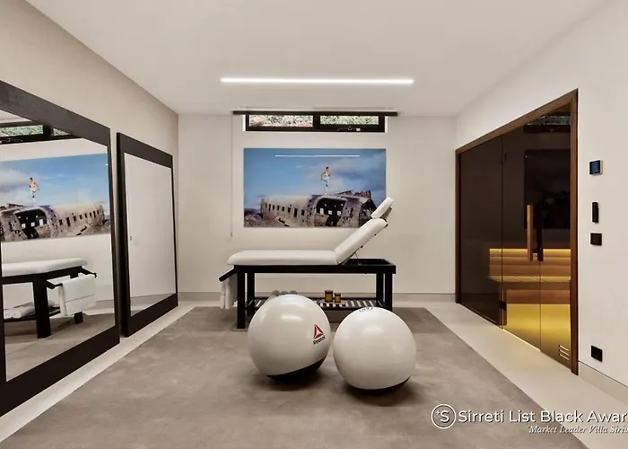 Vacation I Sirius, Golf Valley, Private Heated Pool, Sauna, Billiard, Cinema, Awarded