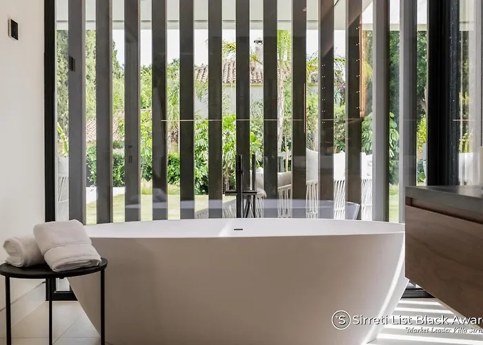 Вилла Vacation I Sirius, Golf Valley, Private Heated Pool, Sauna, Billiard, Cinema, Awarded Марбелья