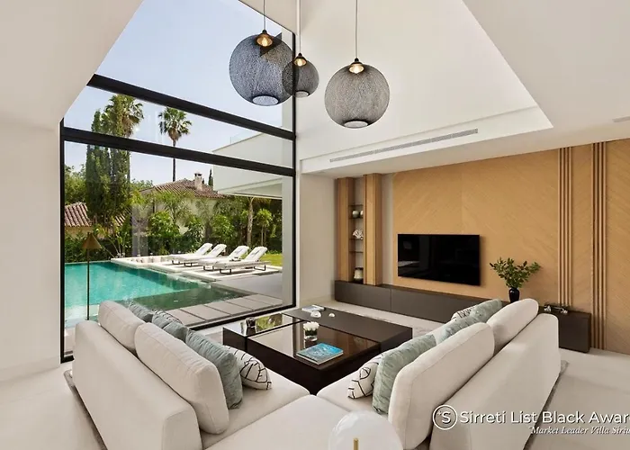 Vacation I Sirius, Golf Valley, Private Heated Pool, Sauna, Billiard, Cinema, Awarded Villa