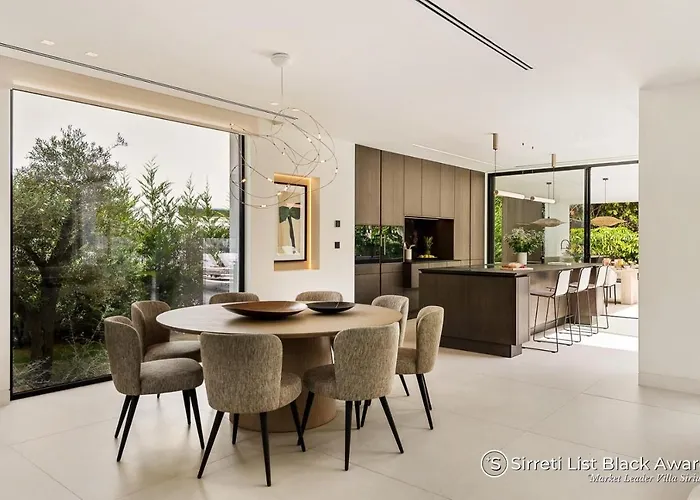Vacation I Sirius, Golf Valley, Private Heated Pool, Sauna, Billiard, Cinema, Awarded Villa